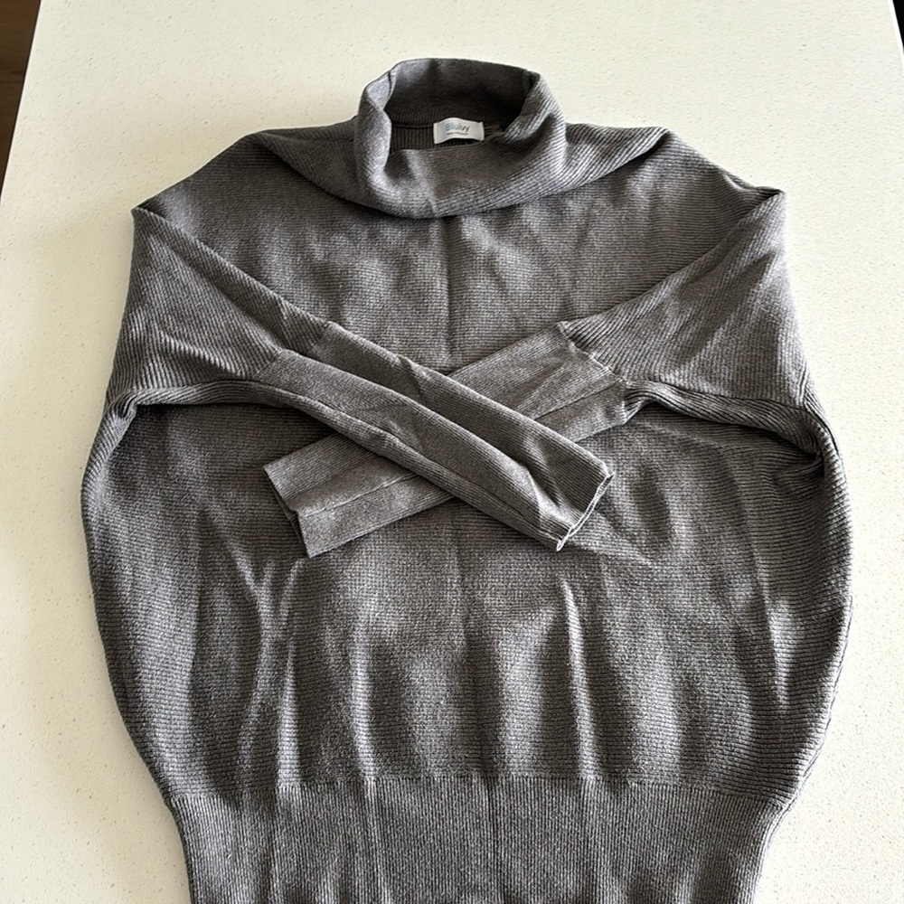 Bluivy Sweater